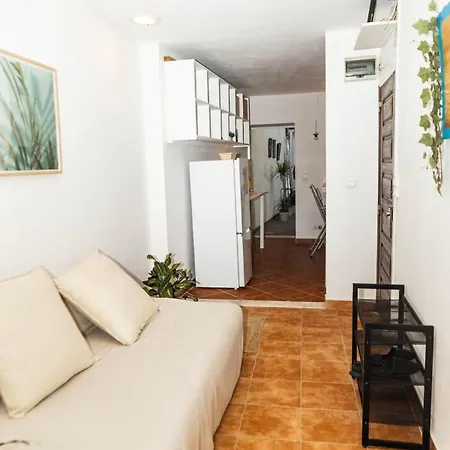 Cozy Private With Patio 아파트 리스본