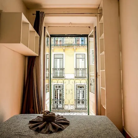 Cozy Private With Patio Lissabon