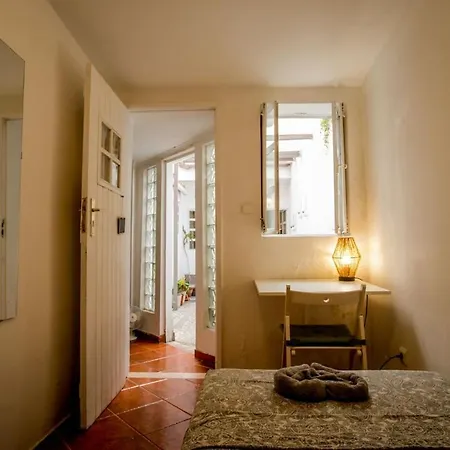 Cozy Private With Patio * Lissabon