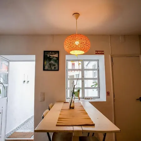 Apartment Cozy Private With Patio Lissabon