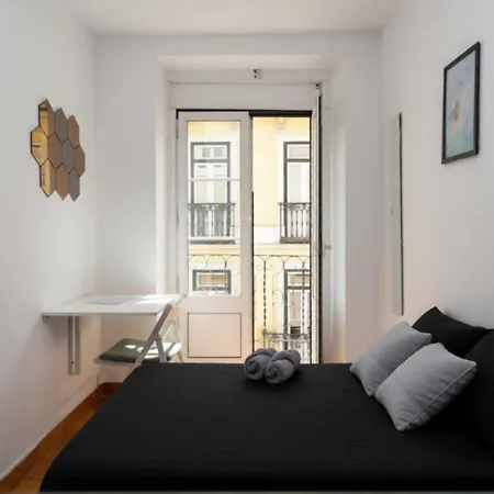 Cozy Private With Patio Lissabon