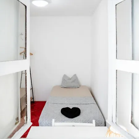 Cozy Private With Patio Lissabon